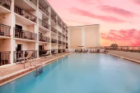 Balcony Suite with Ocean View and Full Kitchen - Colorful Coastal Retreat Hotels in Crescent Beach