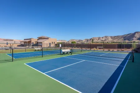 Golf Course Access and Community Amenities - Elegant Family Retreat