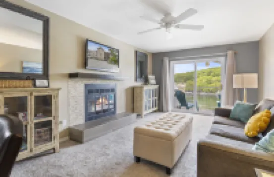 Spacious Deck and Breathtaking Views - Stunning Serene Retreat