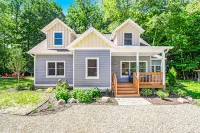 Fantastic family home near the lake with WiFi and large deck