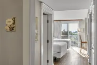 Breathtaking Bay Views and Access to Lagoon Pool - Serene Escape Hotels in Miramar Beach