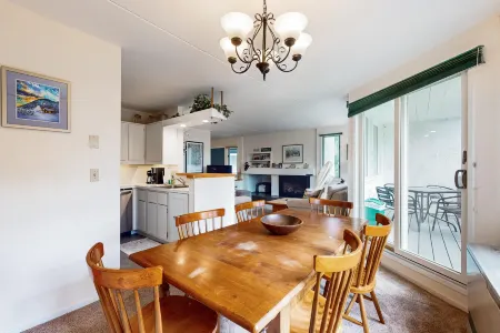 Alpine escape with  3 pools, hot tub, tennis & gym - fireplace, balcony & W/D