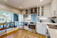 Stylish Hideaway w/ Chic Kitchen & Private Patio - Located at World of Tennis Hotels in Bee Cave