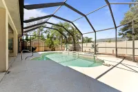 Private Saltwater Pool and Spacious Outdoor Living - Inviting Oasis Hotels in North Port