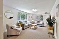 Mountain Escape with Fire Pit and BBQ Grill - Charming Cozy Retreat Hotels in Mendon