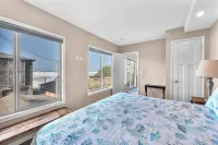 Ocean View and Close Beach Access - Beautiful Coastal Retreat