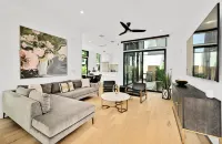 Stunning Pool and Modern Elegance - Luxurious Downtown Retreat