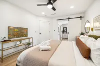 Backyard Fire Pit, Game Area and Cozy Seating - Charming Oasis Hotels in Fayetteville