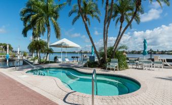 Walk to Beach Pool and Tennis - 0226w12000kls62v16AD1 R 339 206 R5 D