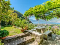 Castello Hotels in Dervio