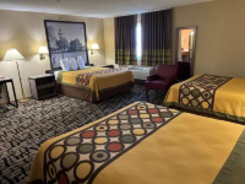 Super 8 by Wyndham McLean/Bloomington SW Hotels in McLean County