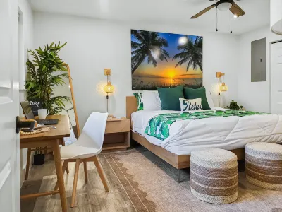 Ocean Waves Escape! An Upscale Poolside Retreat! Hôtels à proximité de : John D. MacArthur Beach State Park