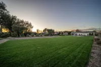 Stunning Pool, Spa, and Bocce Court - Exquisite Charming Retreat