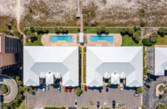 Awe-Inspiring Gulf Views and Inviting Pool - Amazing Beach Haven