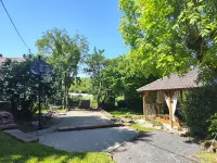La Grange - Charming 4-Person Gite + 2-Person Cabane Insolite.
