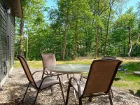 Charming 2-bedroom cabin in Lewisburg with privacy, WiFi, AC