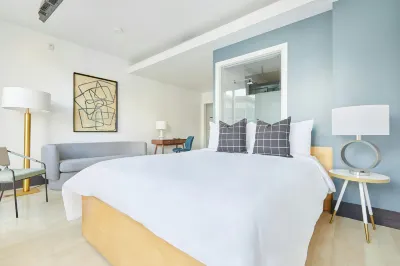 The Beverley Hotel Queen West, Sonder Hotels in Entertainment District