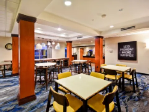 Fairfield Inn & Suites North Platte Hotels in Osgood