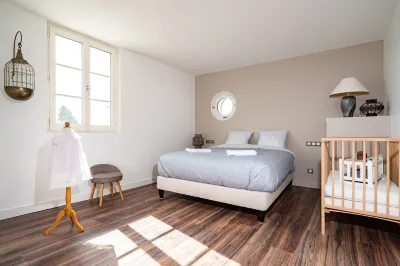 L'Auberge du Croissant Các khách sạn gần La Grange de Meslay
