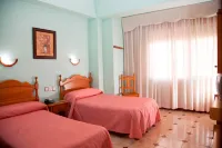 Hostal París - parkir
