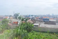 Spacious 1Br Apartment at Menara Rungkut Hotel a Waru