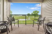 Veltings Golf View Getaway - Holiday Hills Branson - Golf Resort - Outdoor Pools
