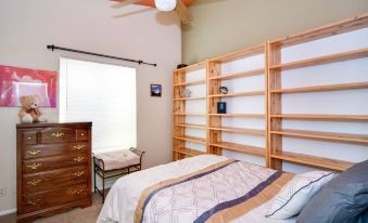 North Phoenix 6 Bedroom with Guest House & Pool!