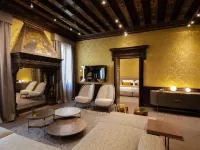 Palazzo Pianca Hotels near A Plus A Gallery