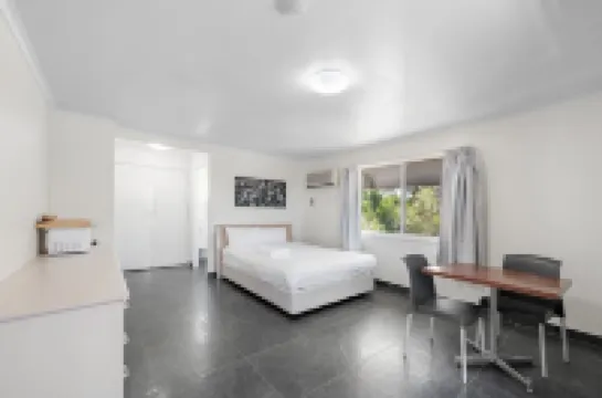 Gladstone CBD Motel Hotels in Barney Point