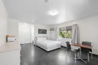 Gladstone CBD Motel Hotels in Gladstone Central