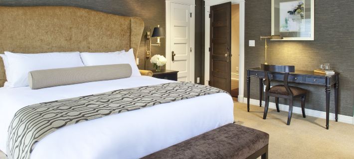 Edwards House Hotels in Fort Collins