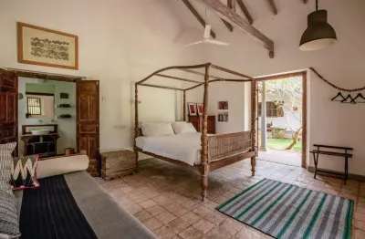 Antique Dutch Period Country House with Far Reaching West-Facing Views Отели рядом с достопримечательностью «Horadugoda Sri Sumedharamaya»