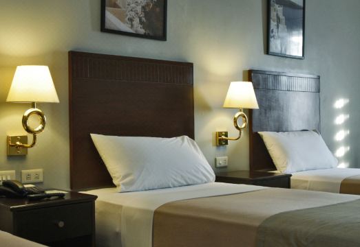 4. 퍼살 호텔 - ..