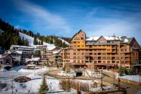 Zephyr Mountain Lodge Отели в г. Сейнт Мэри