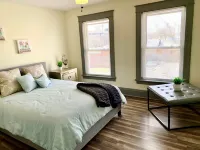 The Blackjack Duplex - Private Yard & Parking, Near Falls & Casino by Niagara Hospitality