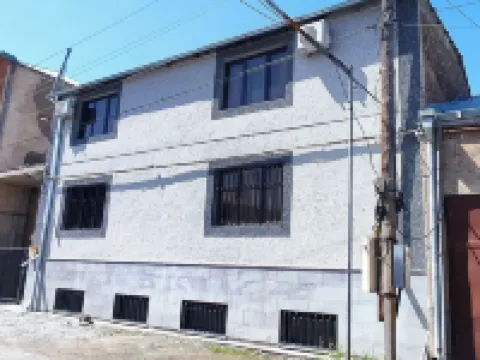Woolway Studios Hotels in Parakar