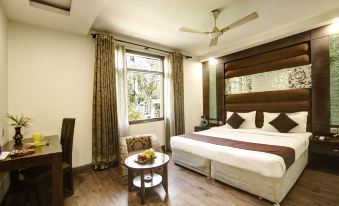 Hotel Good Times Near Metro Karol Bagh