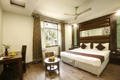 Hotel Good Times Near Metro Karol Bagh