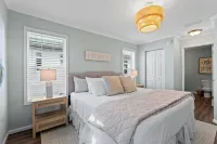 Pet Friendly Beach House - Hakuna Matata by Panhandle Getaways