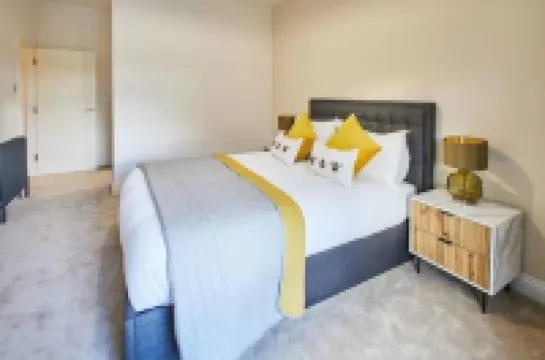 Host & Stay - South View