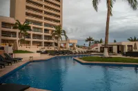 Ocean View Beach Hotel - Pools
