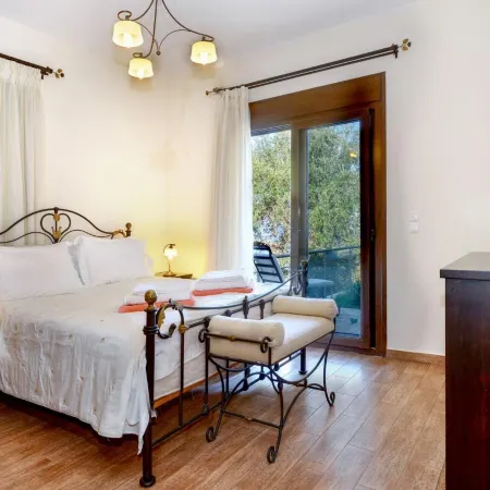 Ariadne Villa in Apergatika