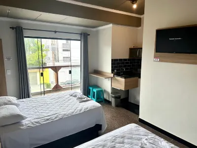 Marmeu Tropical (Com Garagem) Hotels near Pernambuco Beach