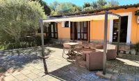 Agriturismo le Chiuse Hotels near Hangar