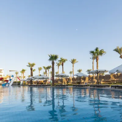 Sunrise Remal Resort Hoteles cerca de Shark's Bay Beach