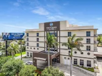 South River Suites Hotels in Medley