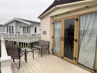 Caravan - Sleeps 8 - Pets Ok - Parking Hotels in Hunstanton
