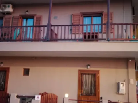 Prosforio Hotels in Aristotelis