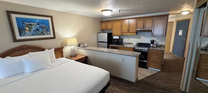 Promenade Inn & Suites Oceanfront Hotels in Seaside
