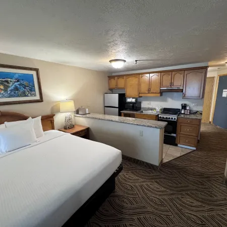 Promenade Inn & Suites Oceanfront